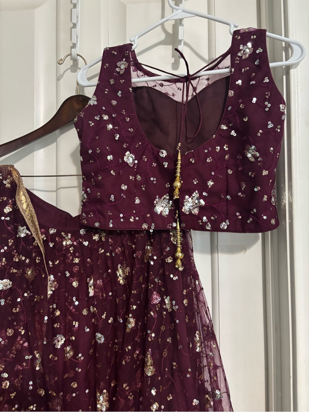 Women’s beautiful Burgundy Floral Embellished Lehenga Set Medium - Picture 16 of 16